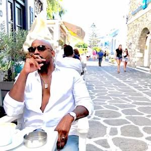 Meet your Posher, Troy